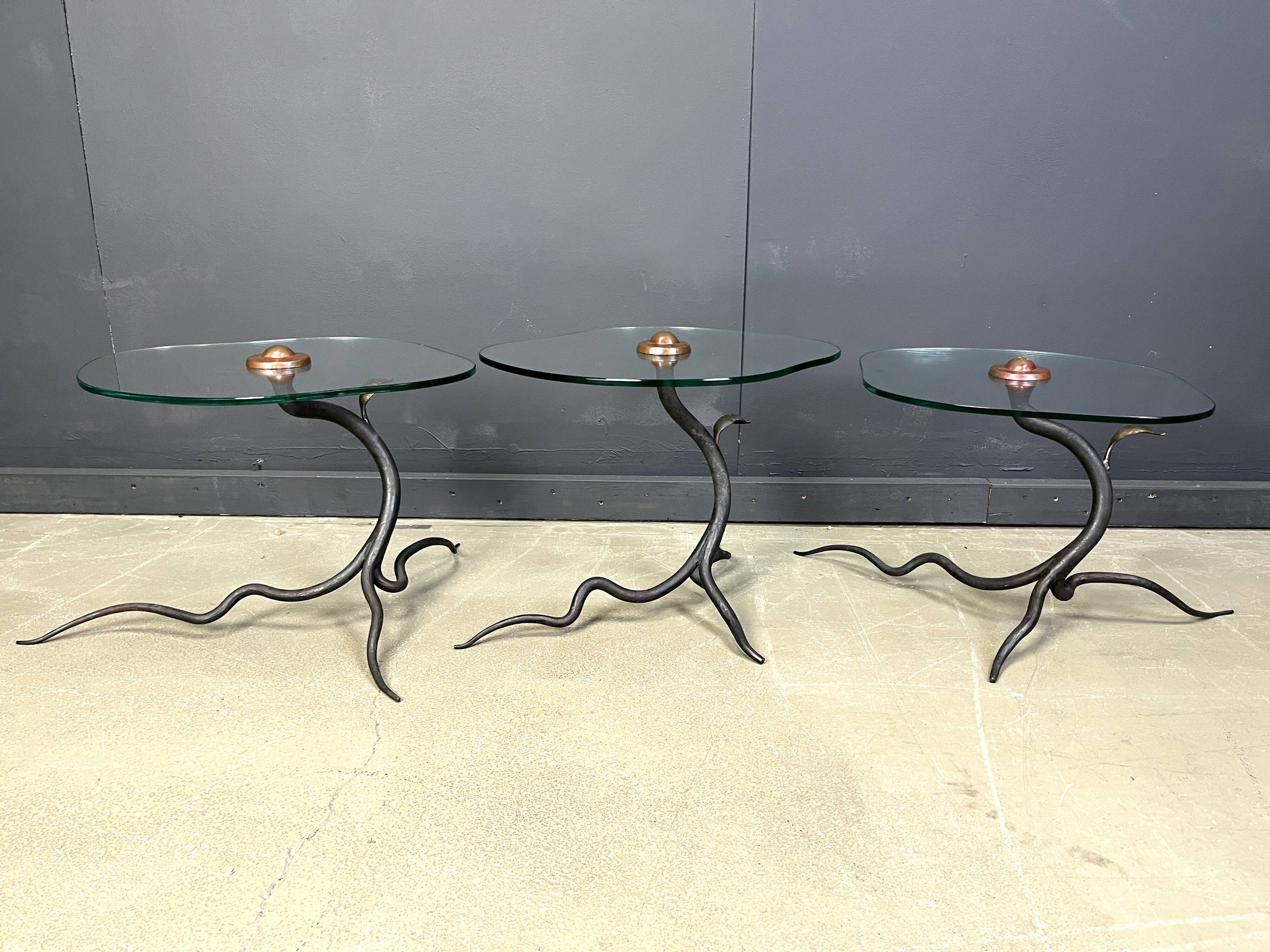 Ensemble de tables basses vintage en fer forgé et verre, années 1970 - Belgique