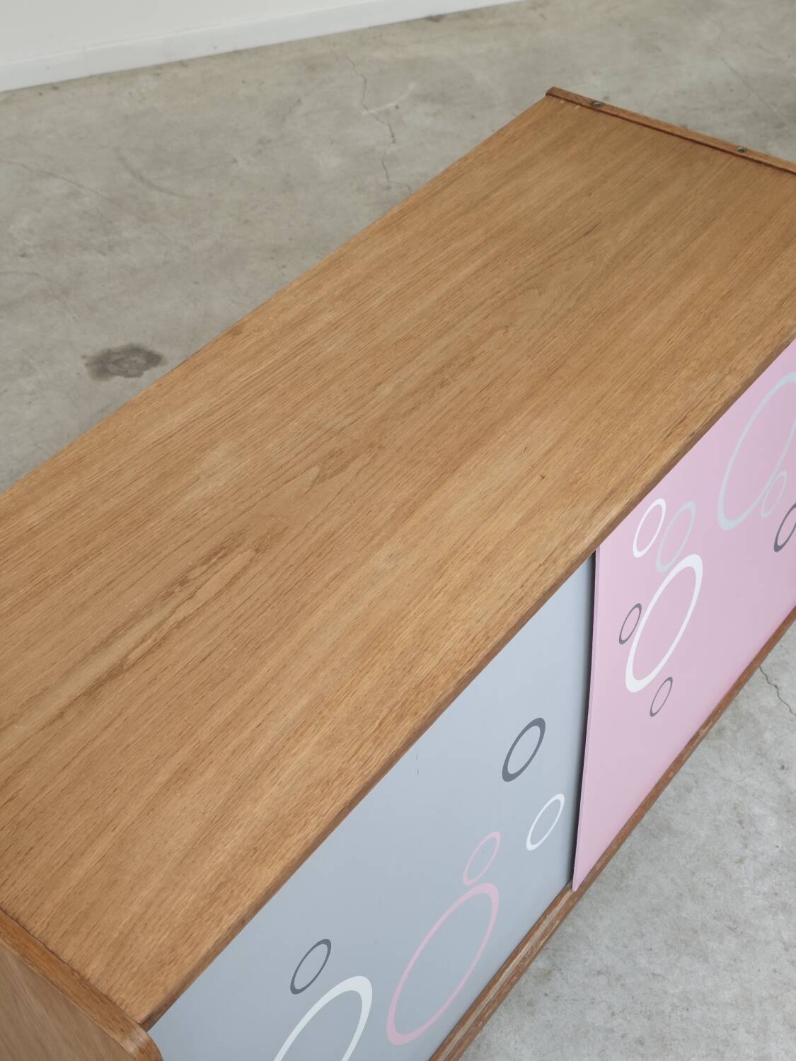 Buffet U 452 rose et gris par Jiri Jiroutek pour Intérier Praha