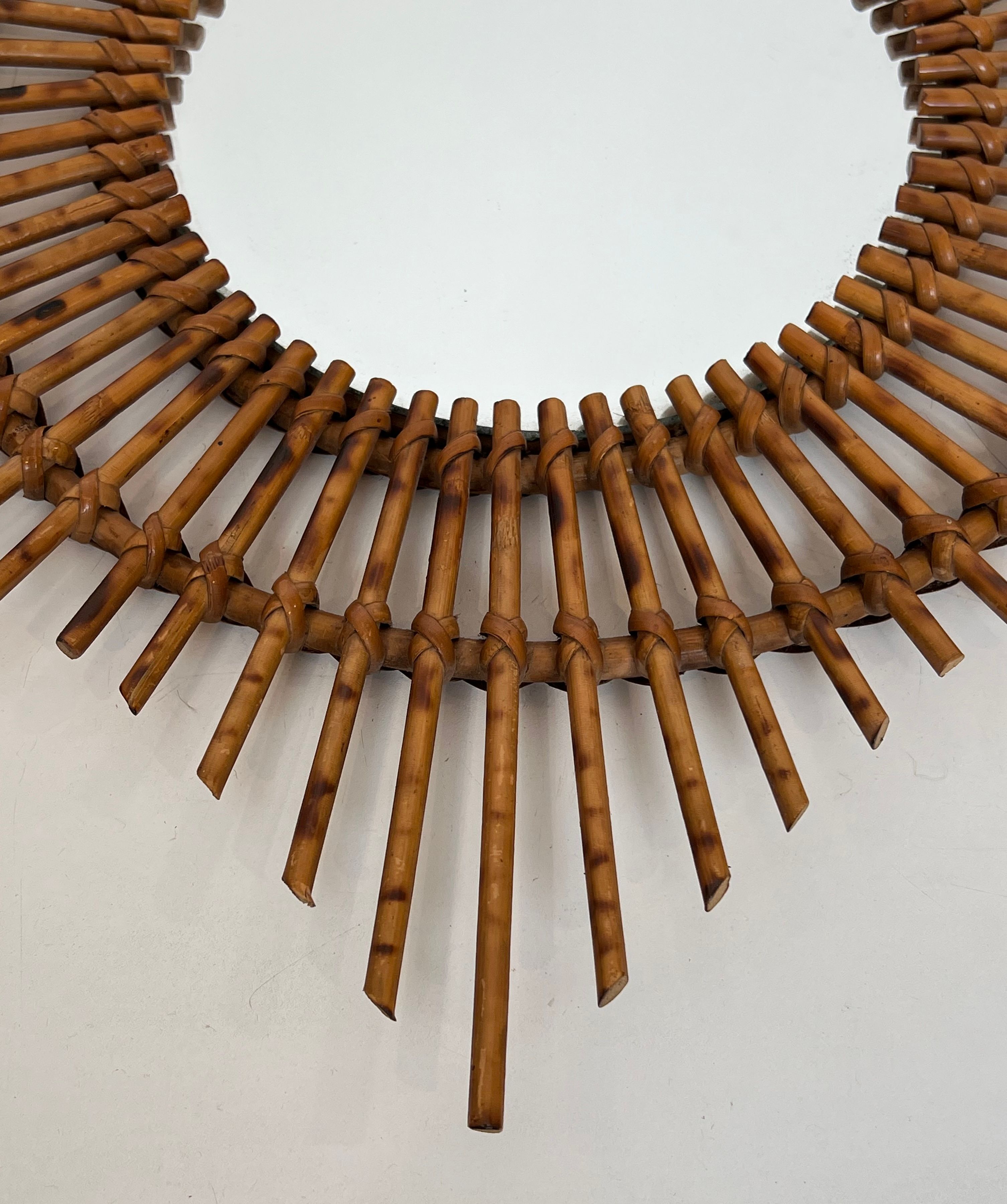Rattan mirror in the shape of a star.