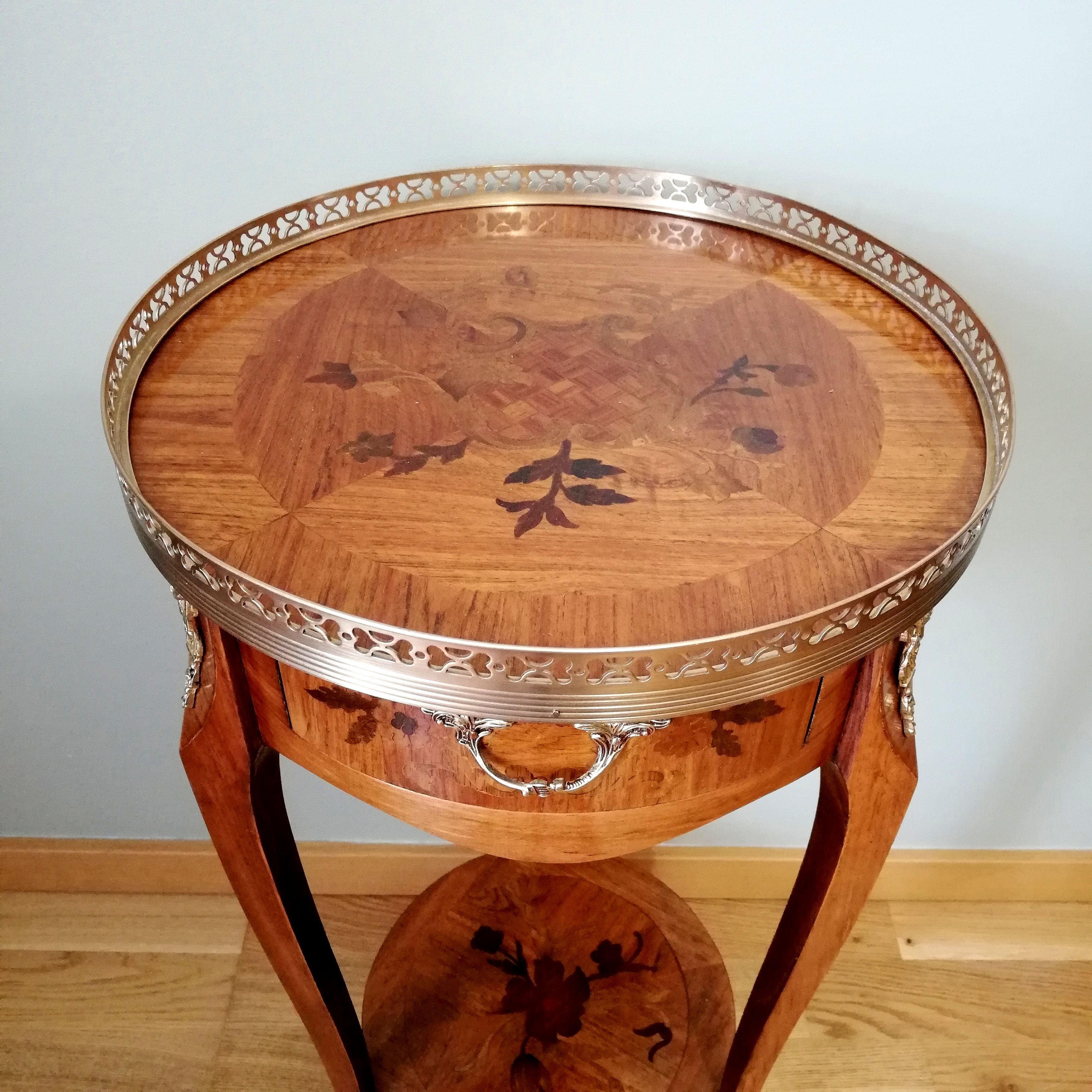 Pedestal table or harness in rosewood marquetry Louis XV style