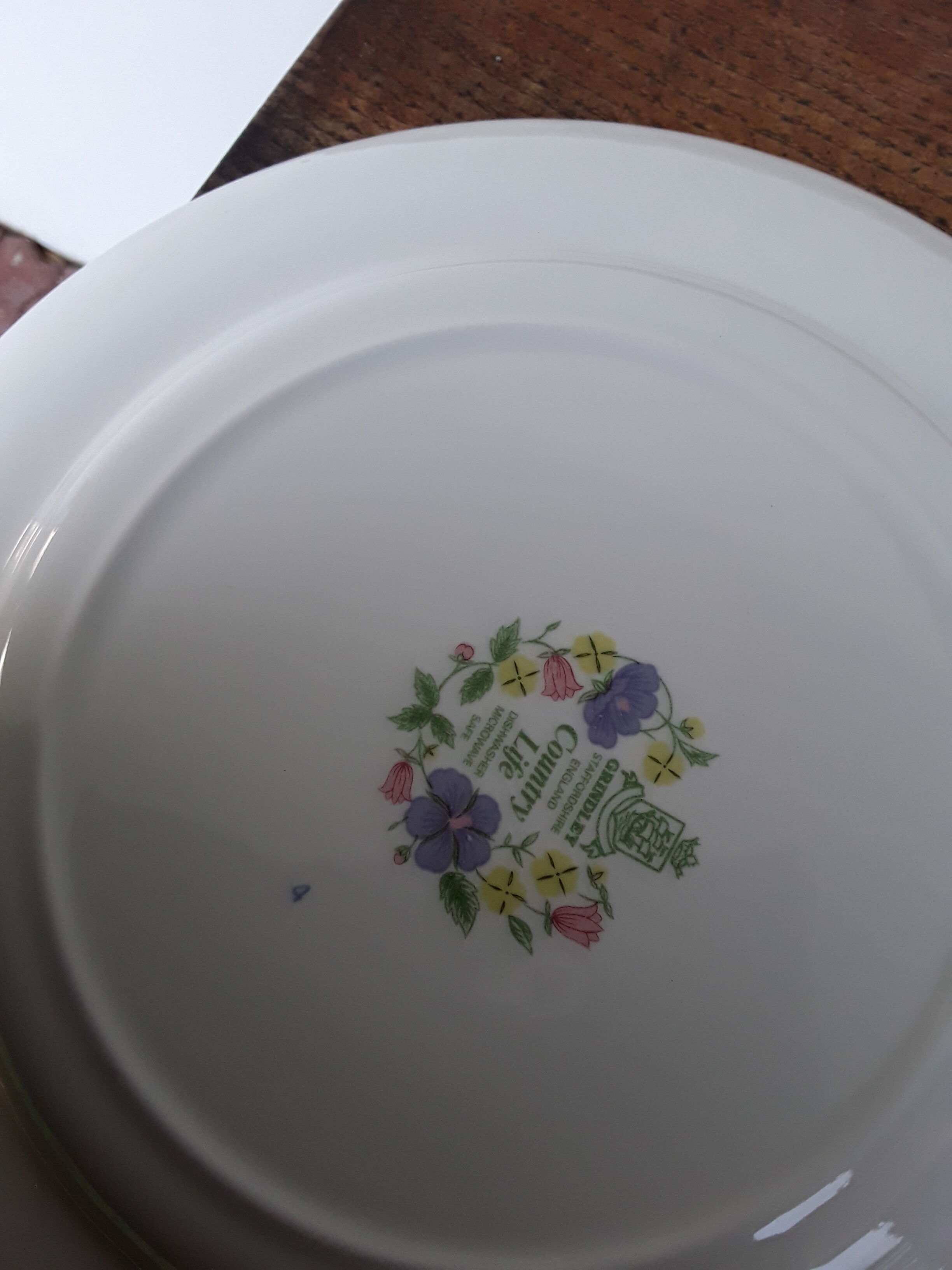 7 English faience plates