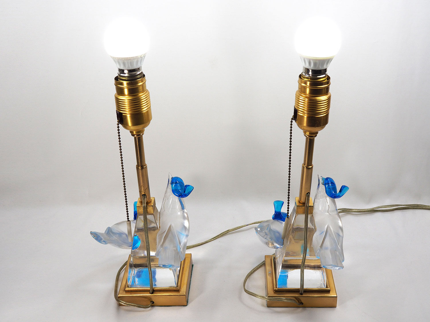 Lalique Crystal Pimlico Birds Table Lalique crystal pimlico birds table lamps Mid-Century