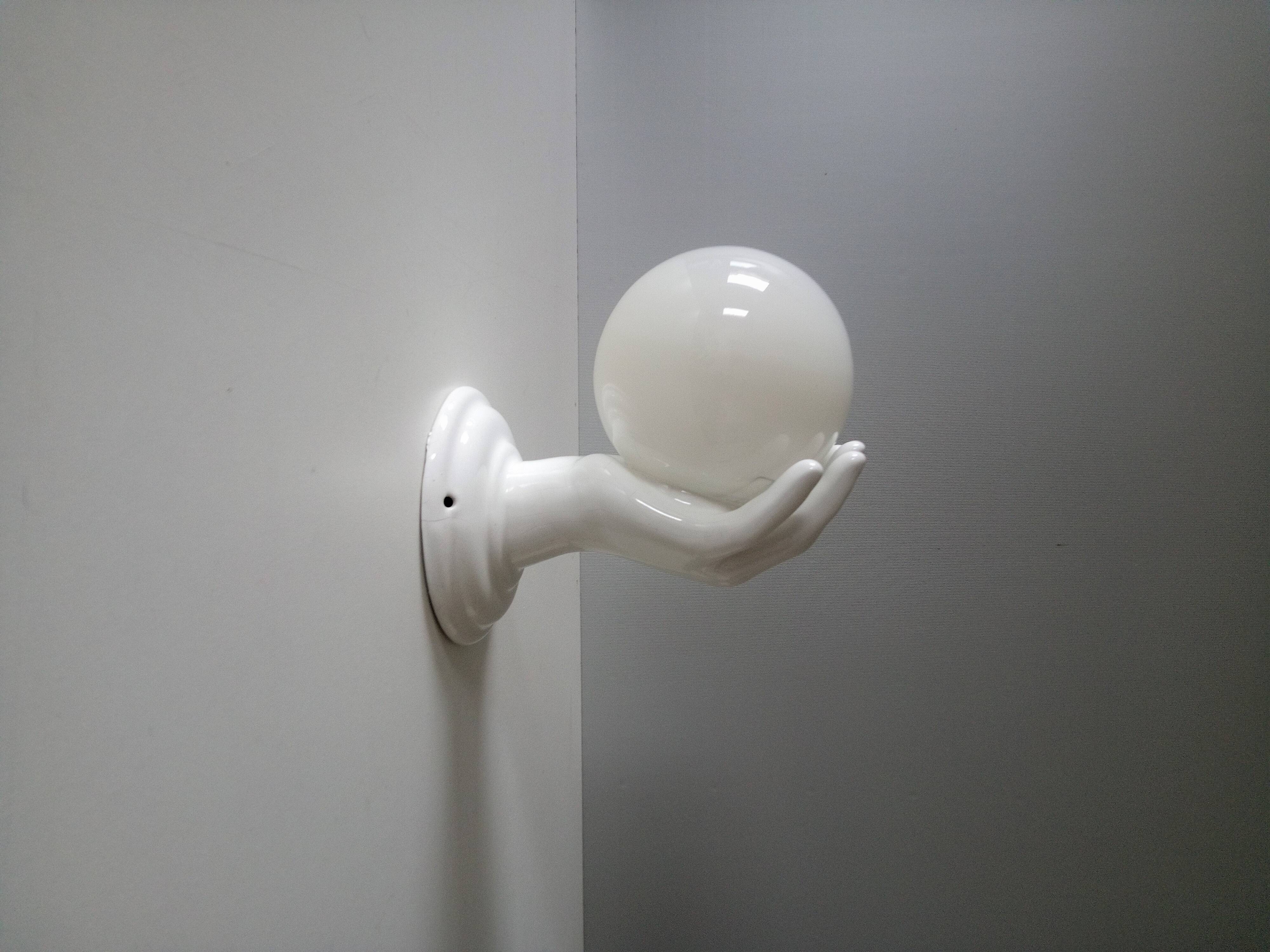 Applique main céramique blanche et opaline 1970