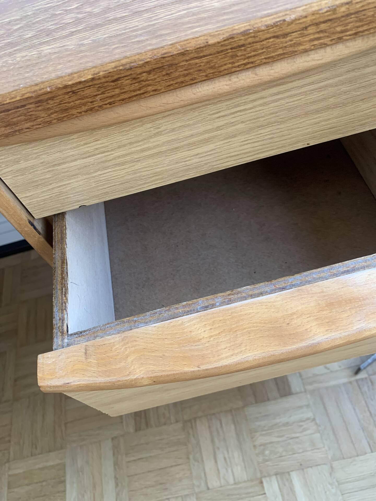 Bureau vintage moderniste