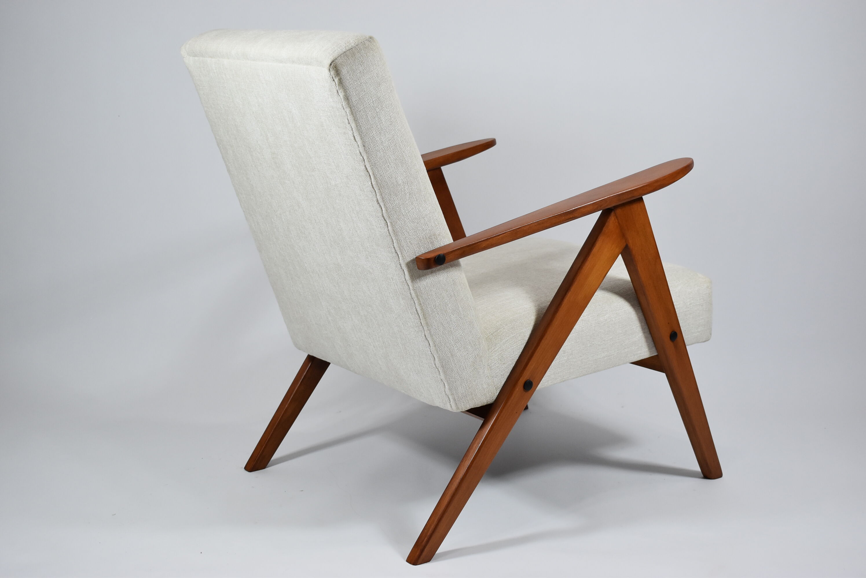 Fauteuil scandinave vintage, années 1960, tissu beige entièrement rénové