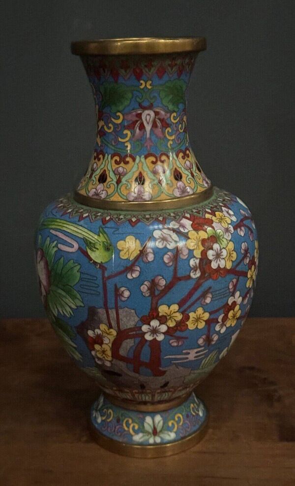 Vase cloisonné Chine milieu XXe décor floral