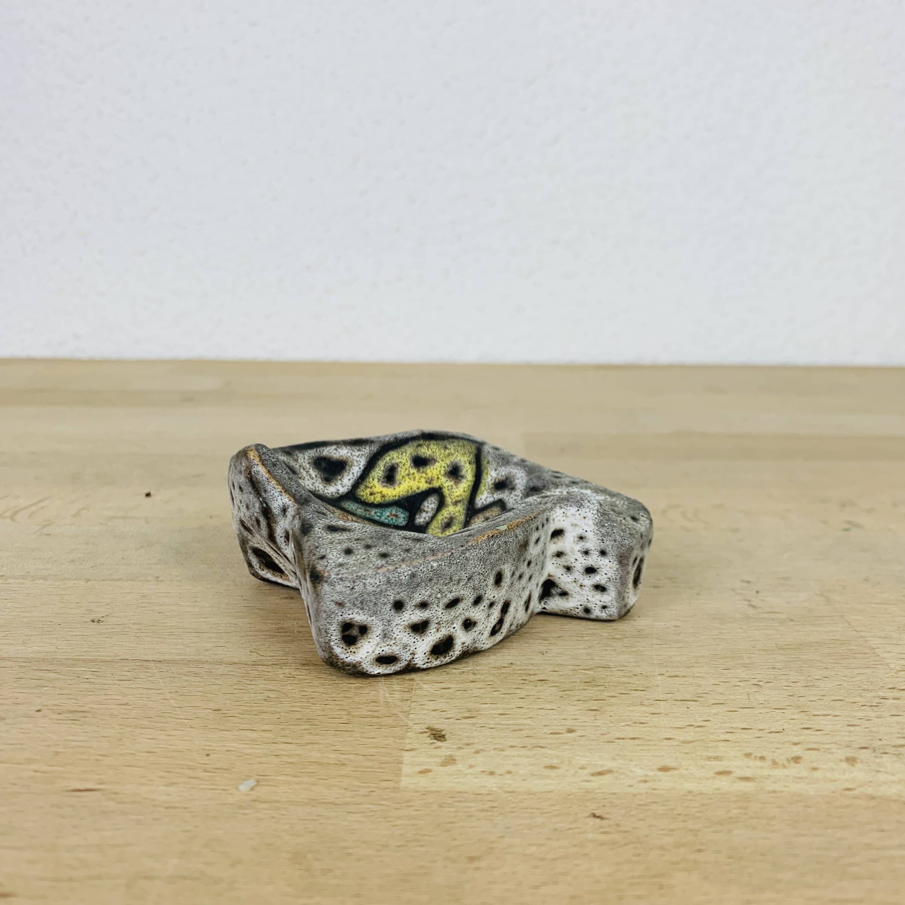 Ceramic pocket emptier by Marius Bessone in Vallauris, ashtray