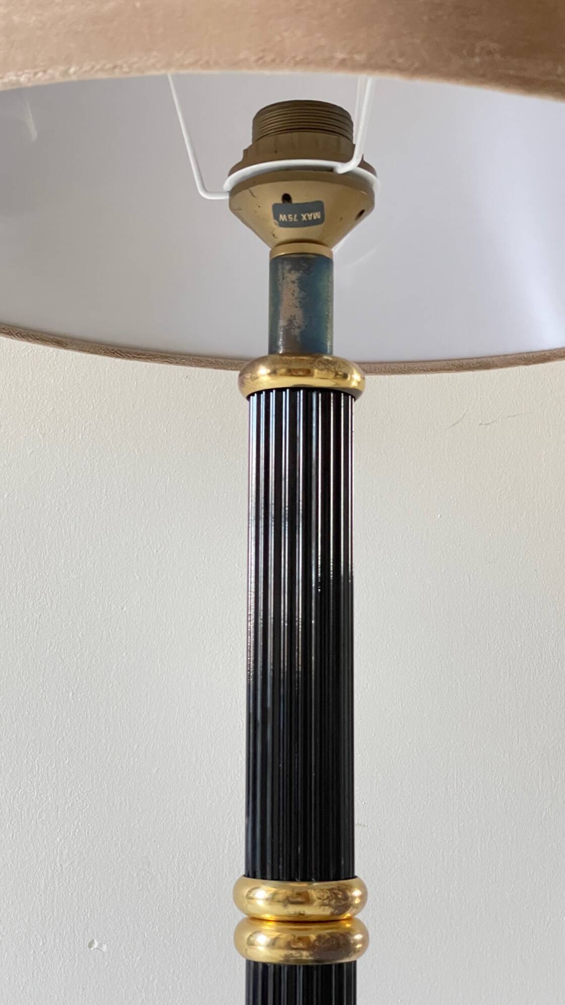 Lampe colonne par le dauphin