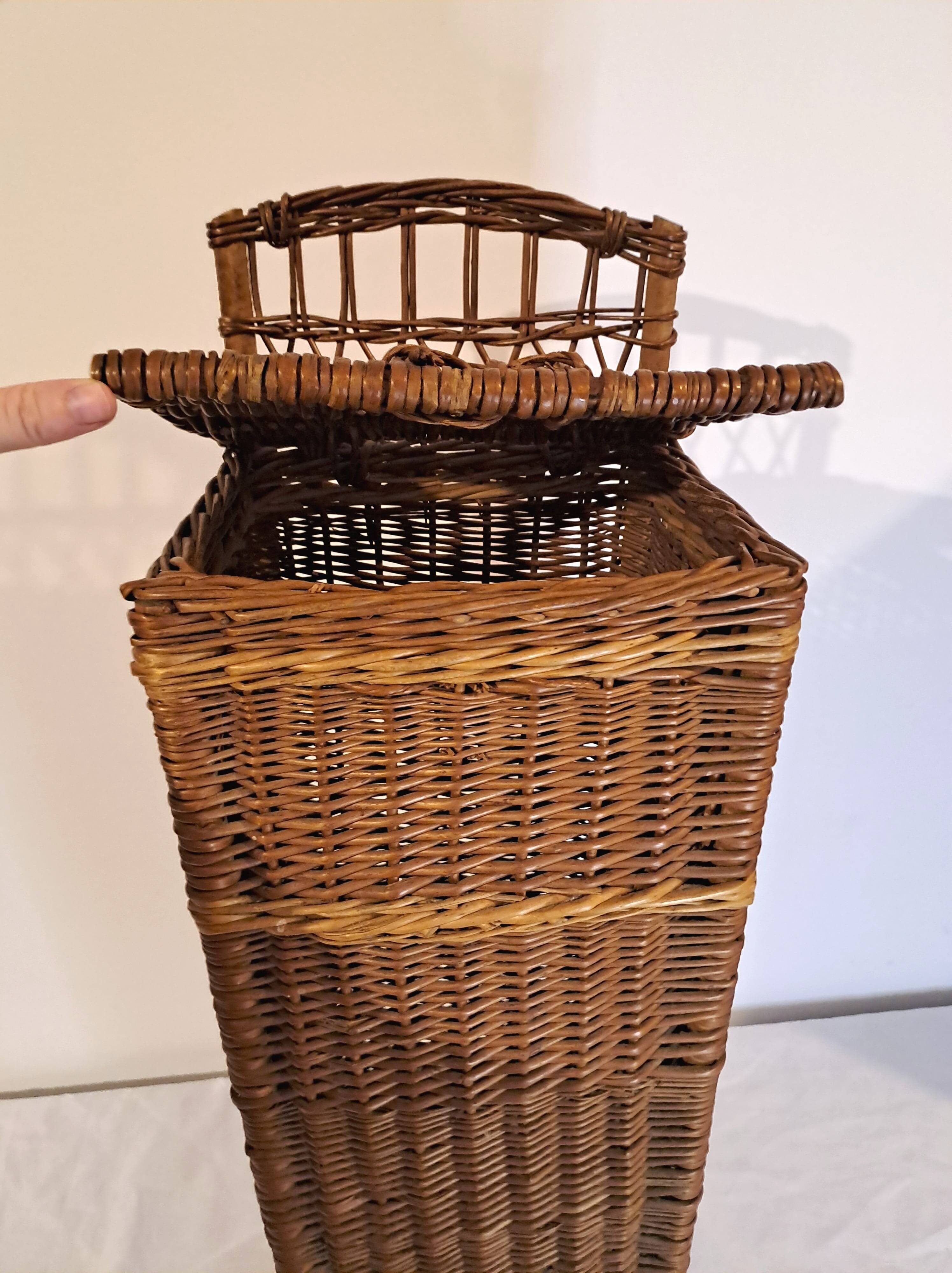 Panier à linge vintage en rotin tressé