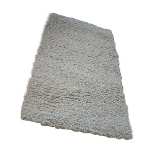 tapis en laine écrue,
