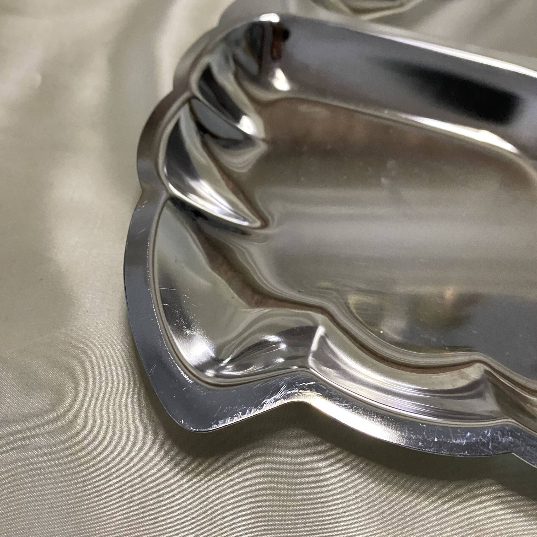Plat inox forme feuille
