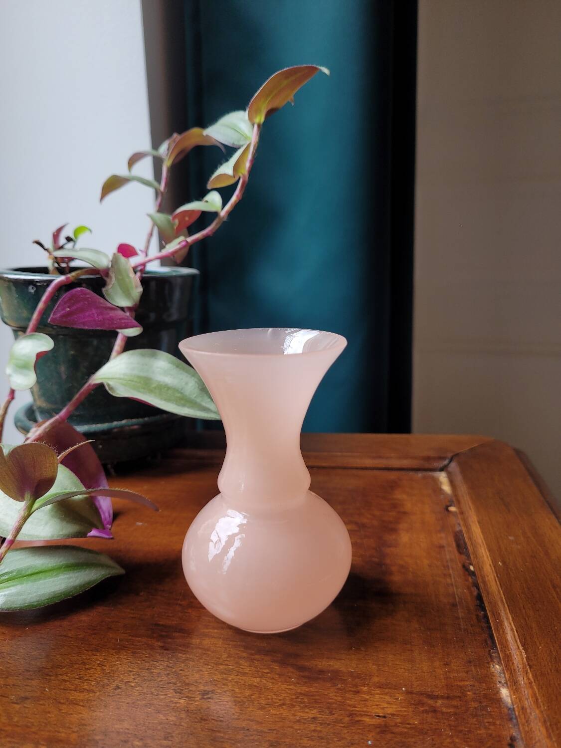 Small opaline pink soliflore vase