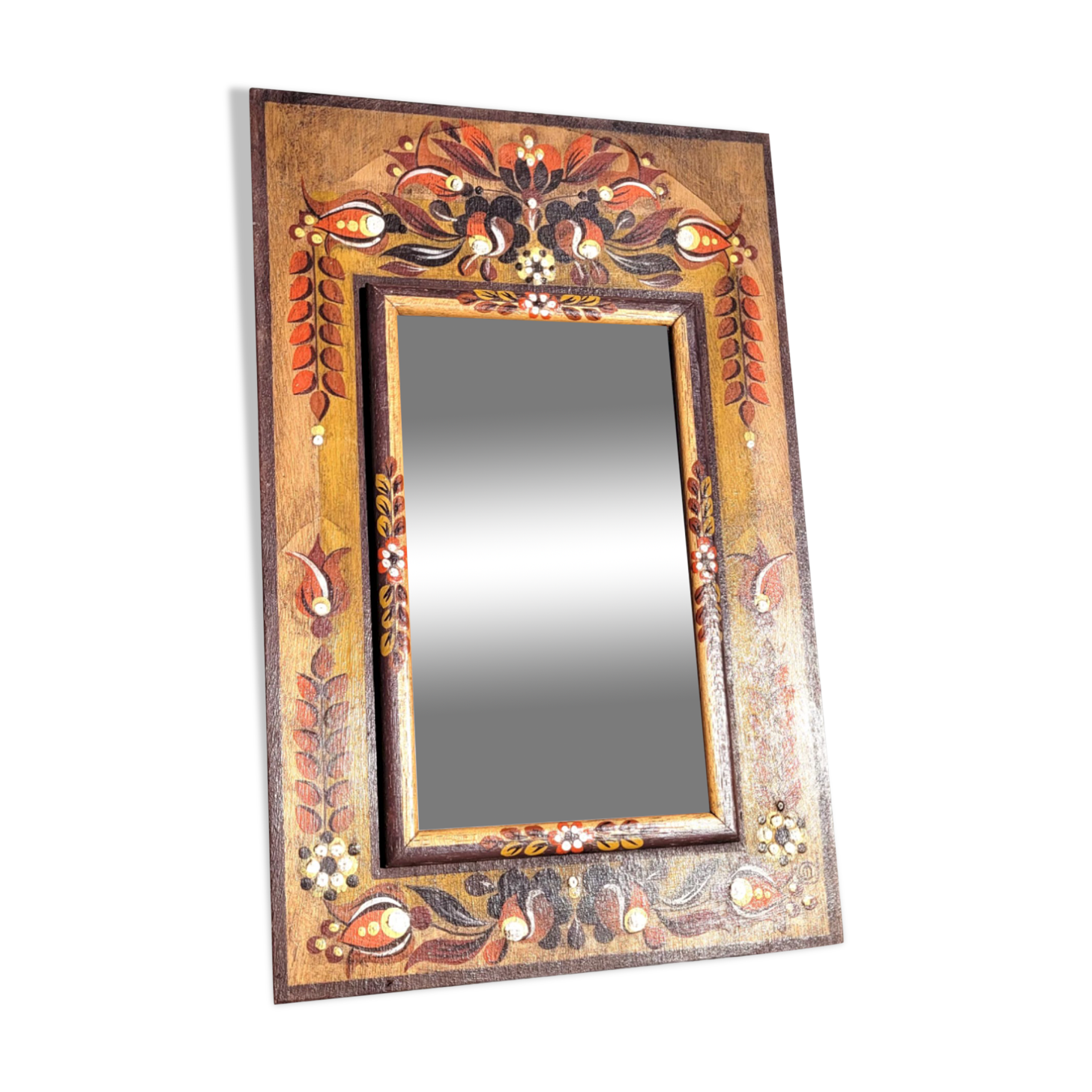 Mirror painted wood workshop of the tower