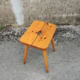 Tabouret bois clair à pieds crayon h51