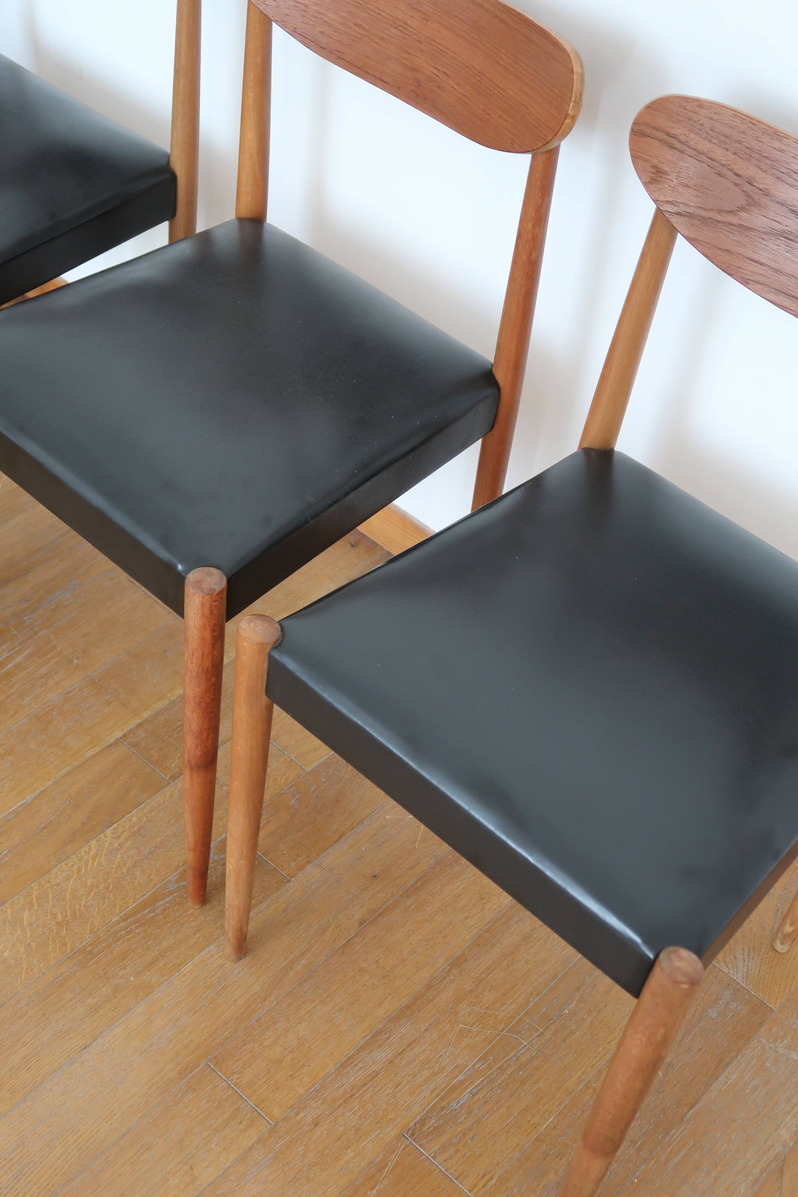 4 Scandinavian chairs skaï black