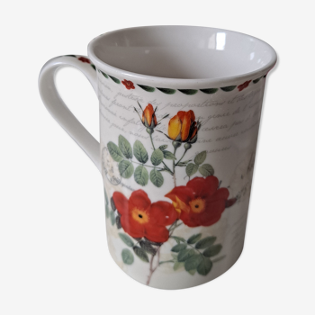 Set of flowery mugs