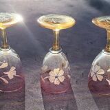 Service à liqueur rose émaillé