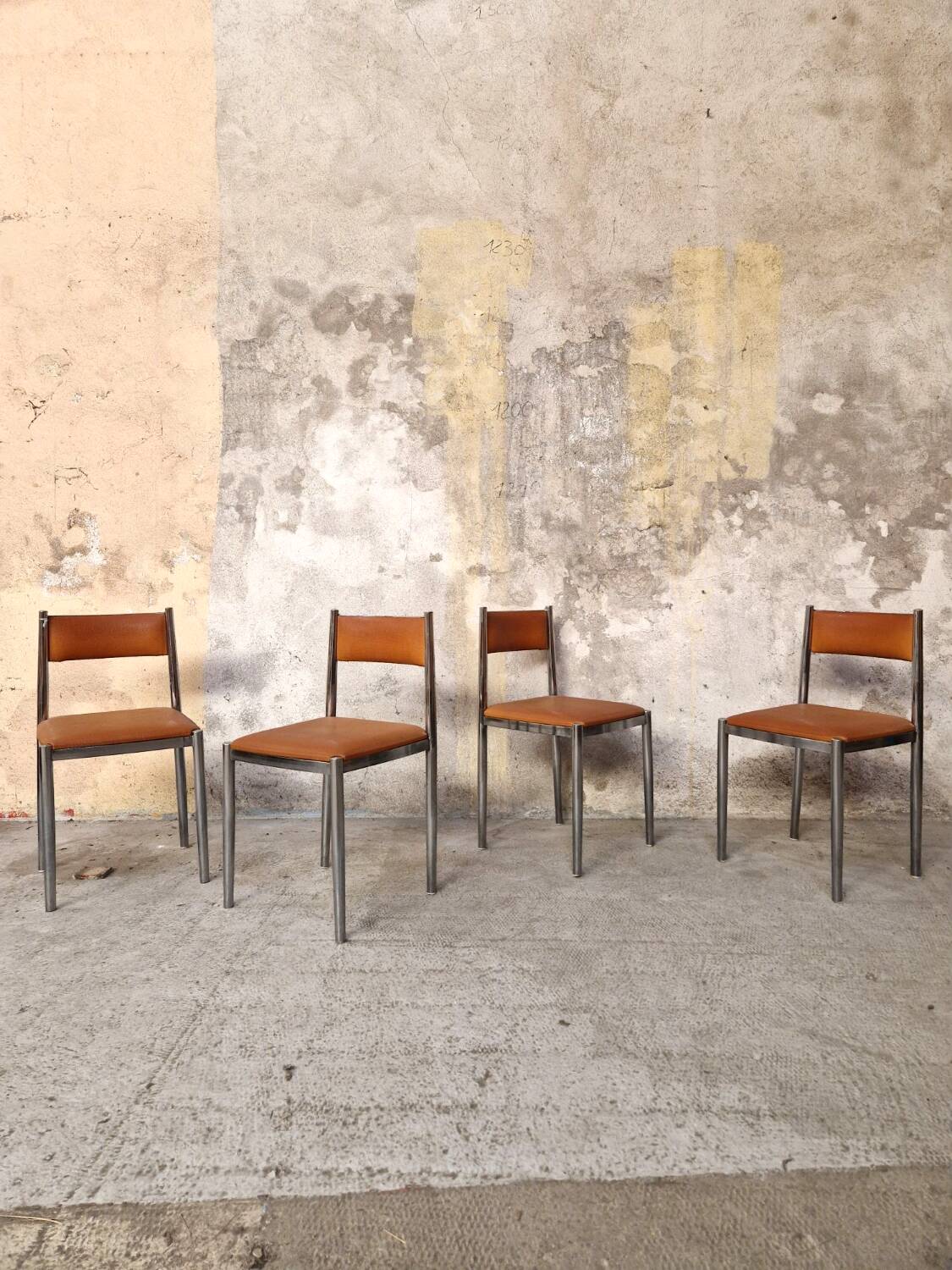 4 chaises vintage