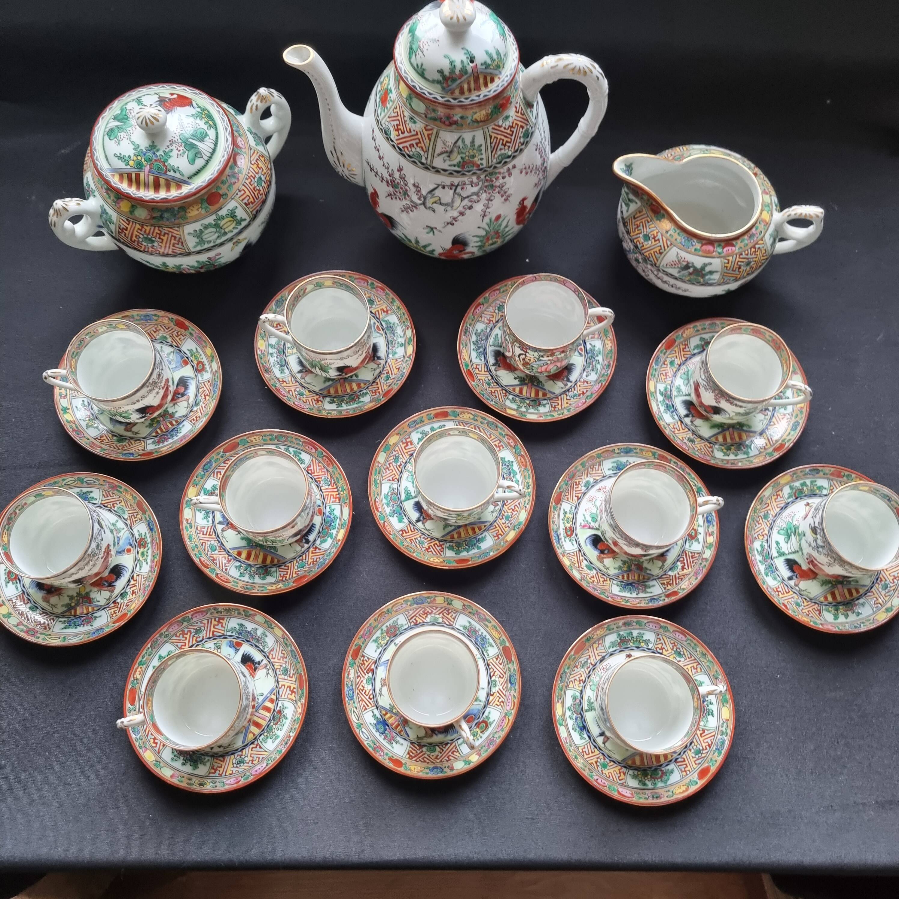 Exclusive vintage treasure: 26-piece Macau porcelain coffee service