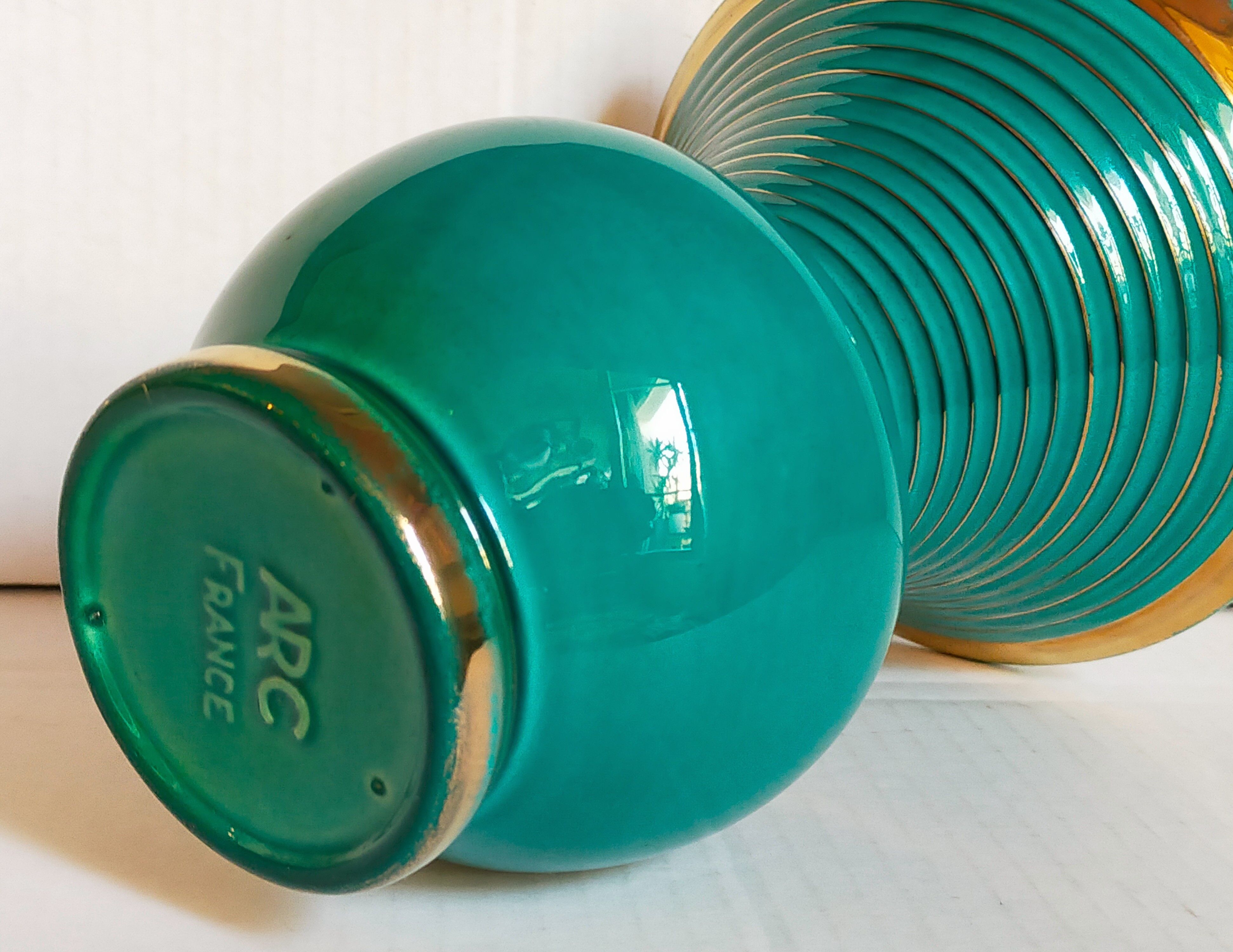 Art-deco vase in green and gold slip