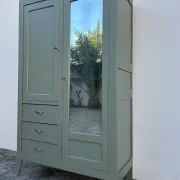 Armoire parisienne 