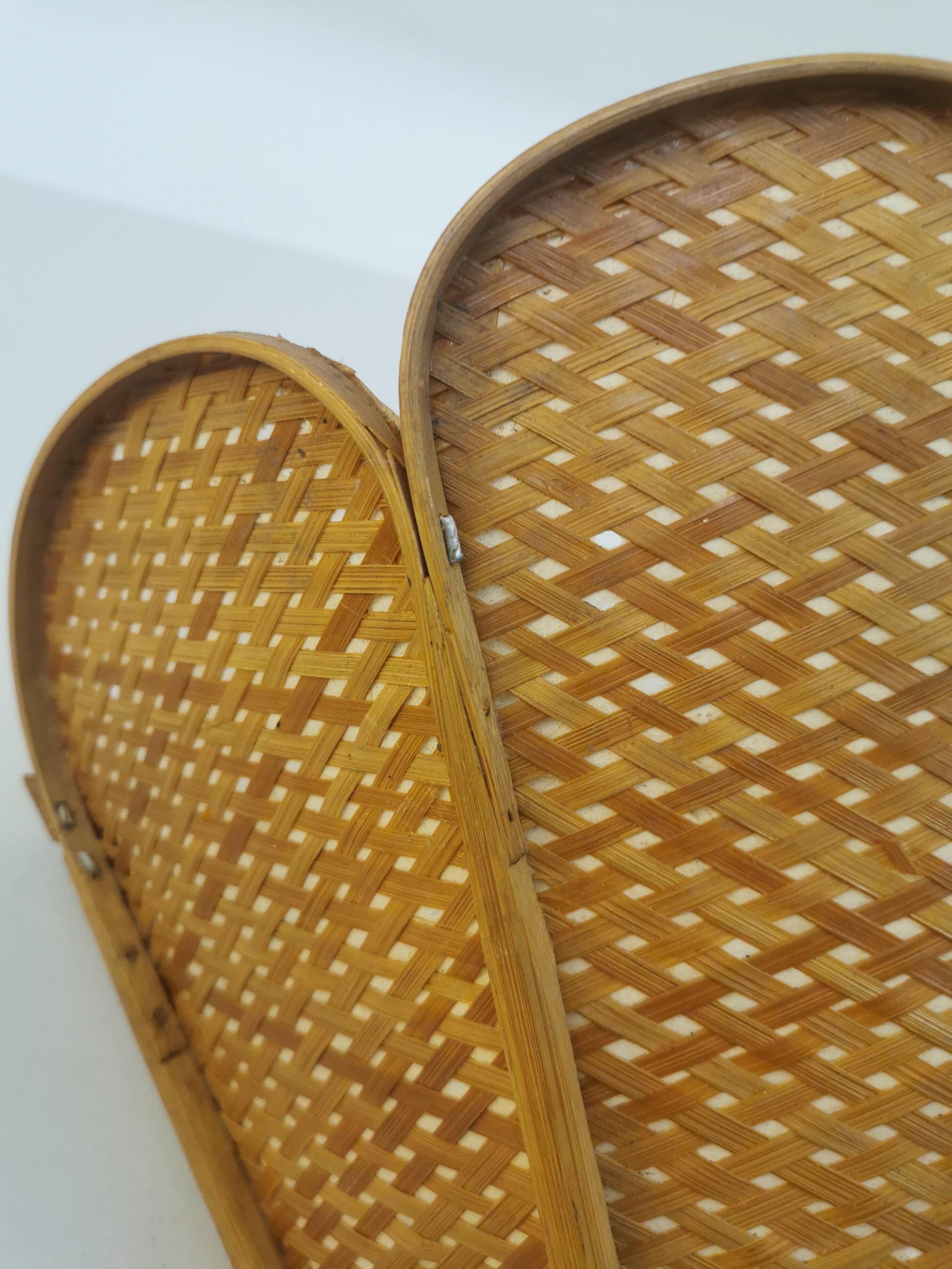 Pair of vintage "tulip" wall lights in rattan and canework