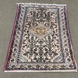 Handmade wool Iranian rug - 1.25m x 0.75m