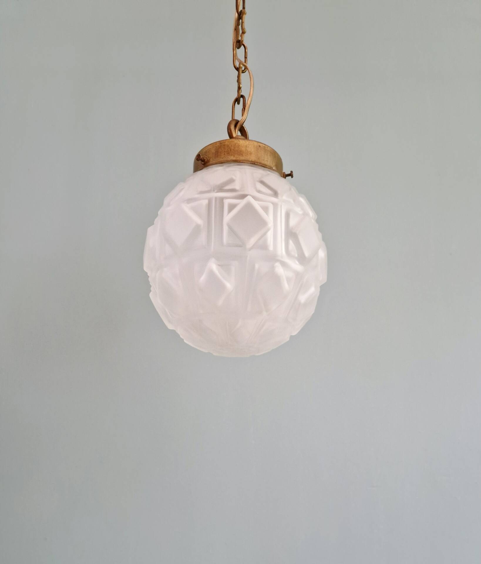 Art Deco suspension in frosted pressed glass, 1930s