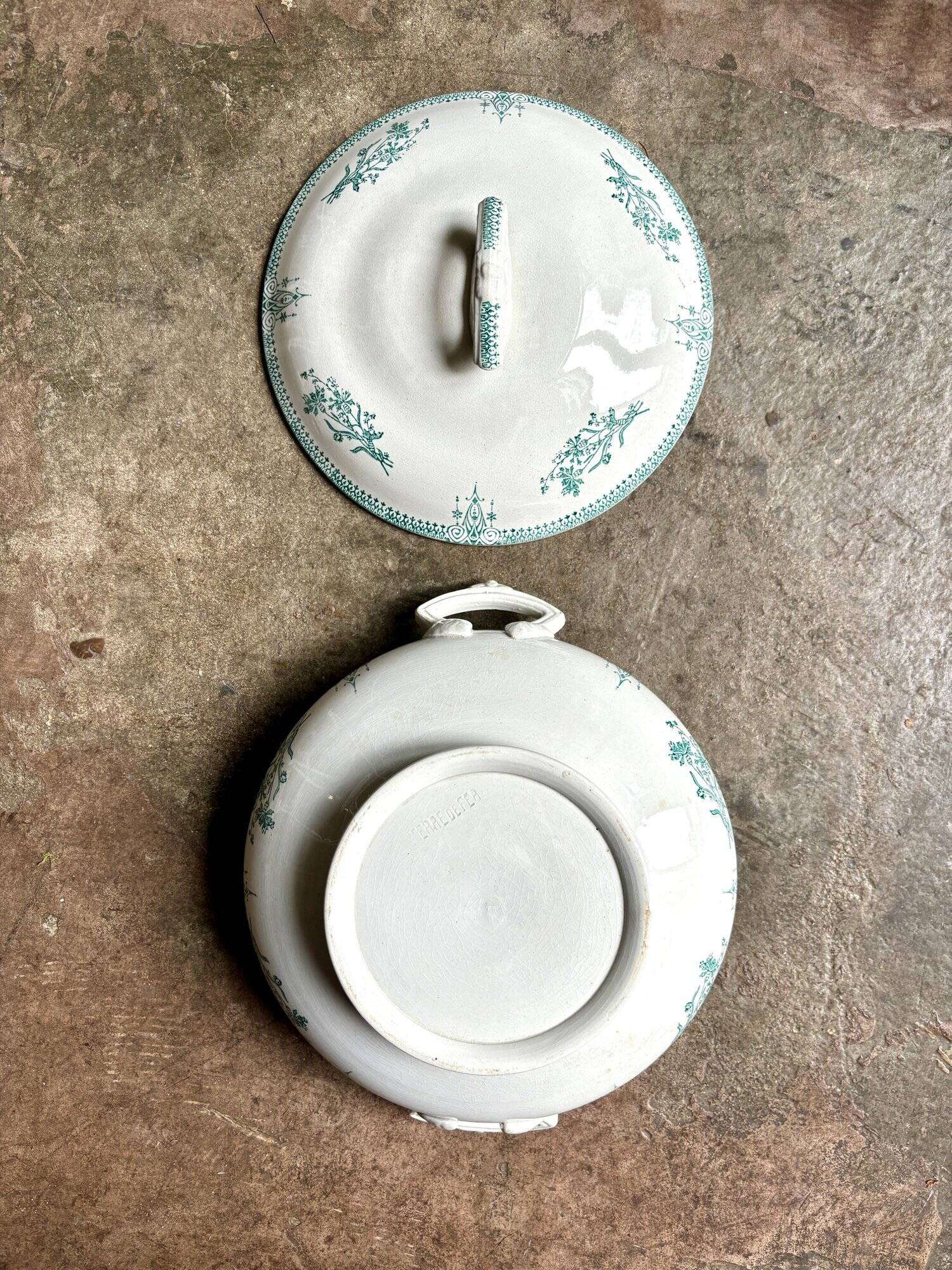 St Amand & Hamage tureen in iron earth