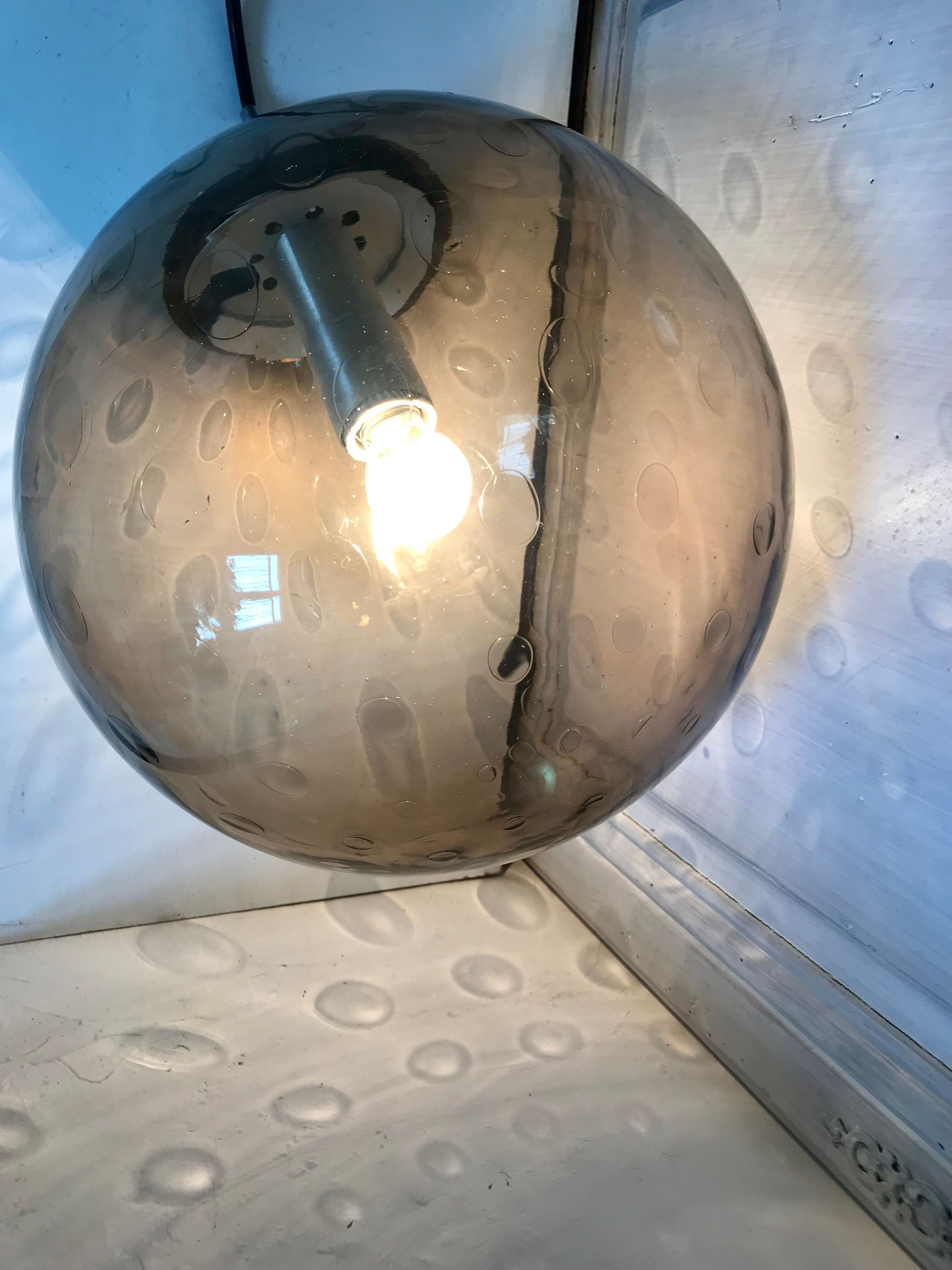 Vintage smoked ball suspension