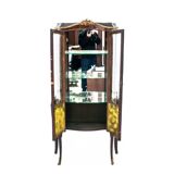 Vitrine style Louis, France, vers 1910.