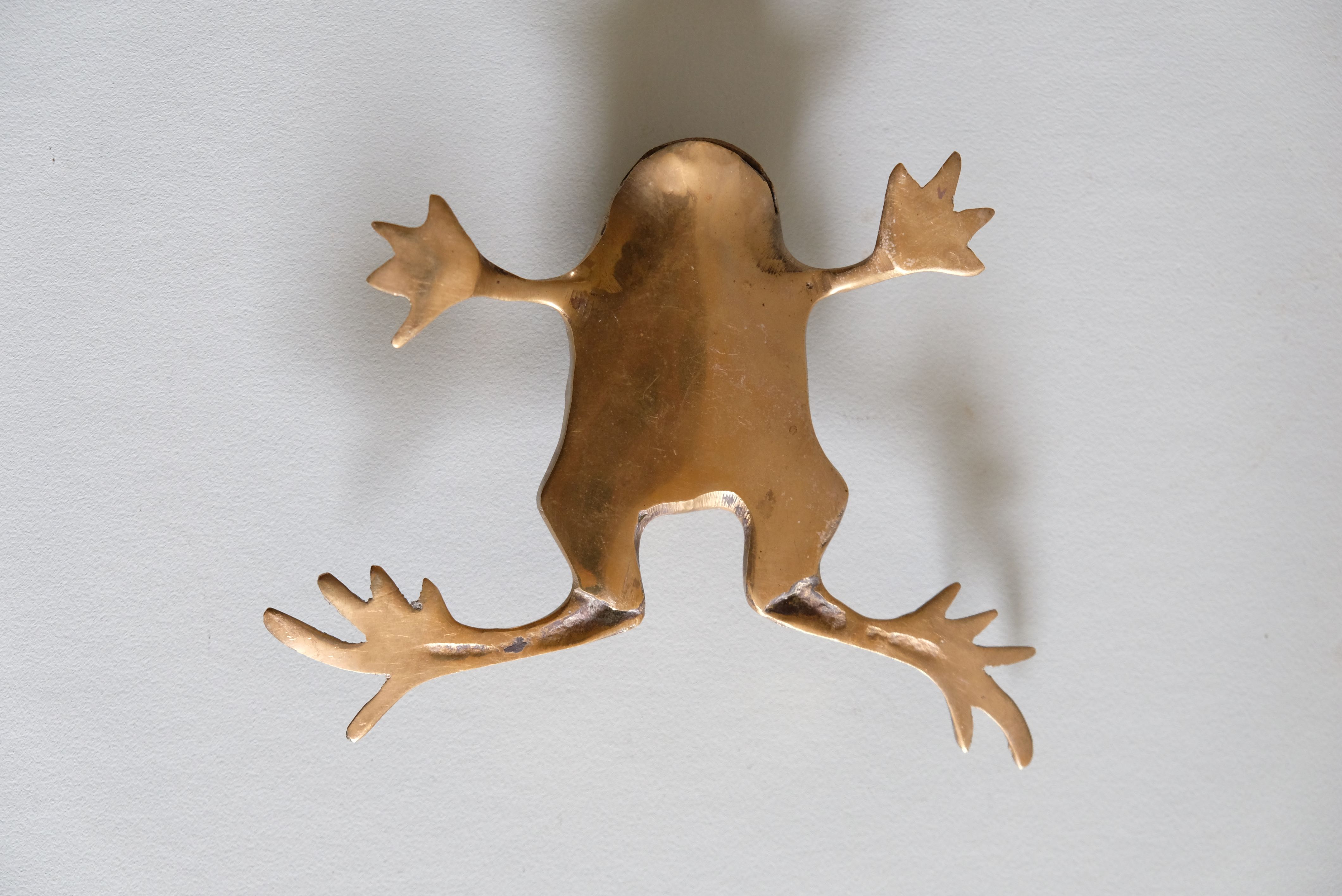 Frog brass paperweight, vintage