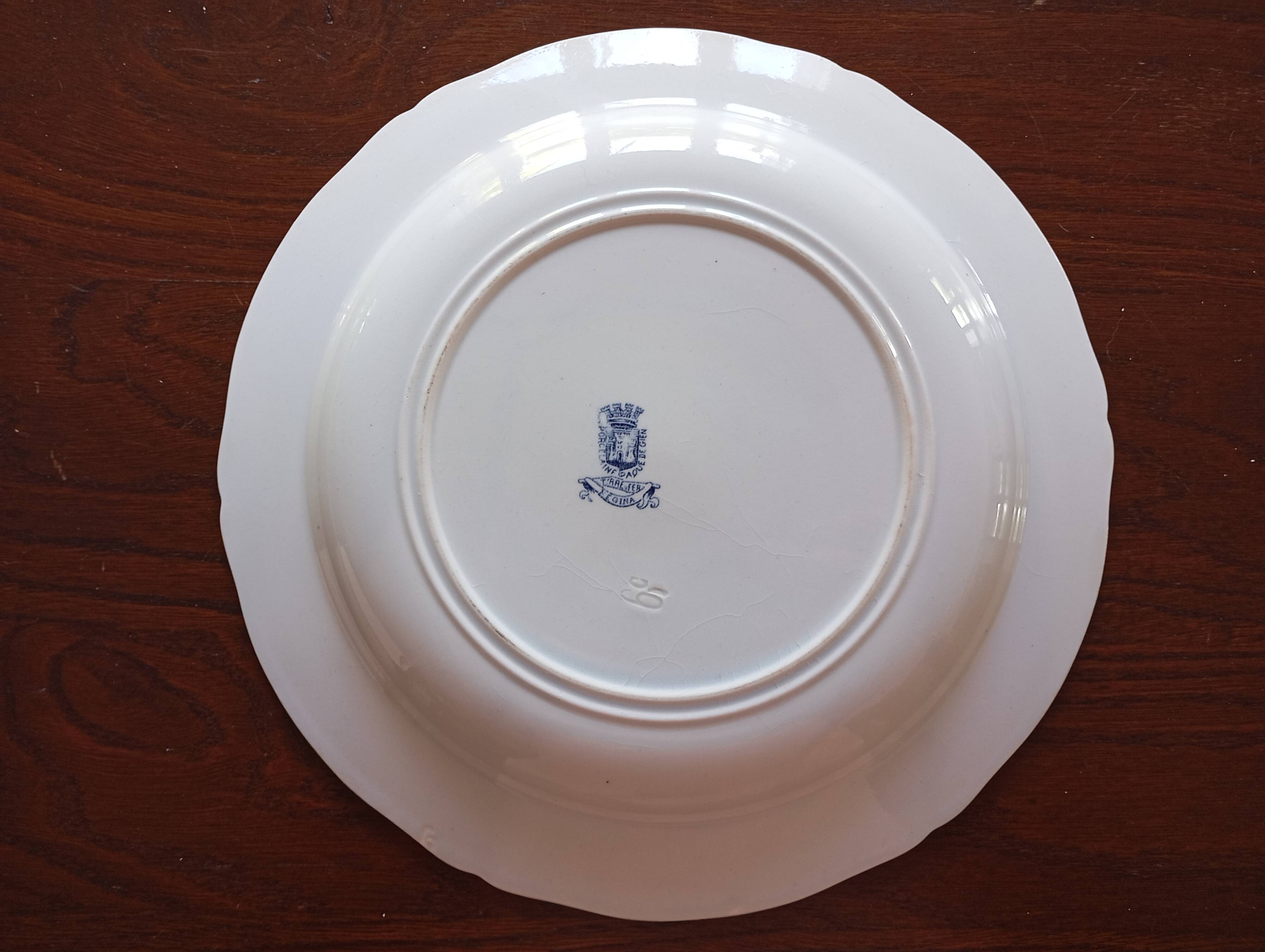 Ironstone dish "Regina" Gien