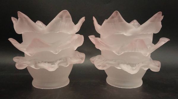Paire de tulipes en pâte de verre couleur rose pâle