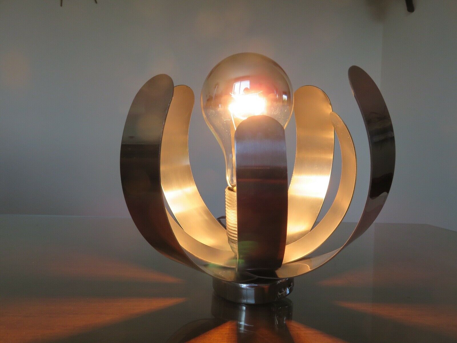 "Flower" wall lamp by Jocelyne Trocmé for "oxar" 70s