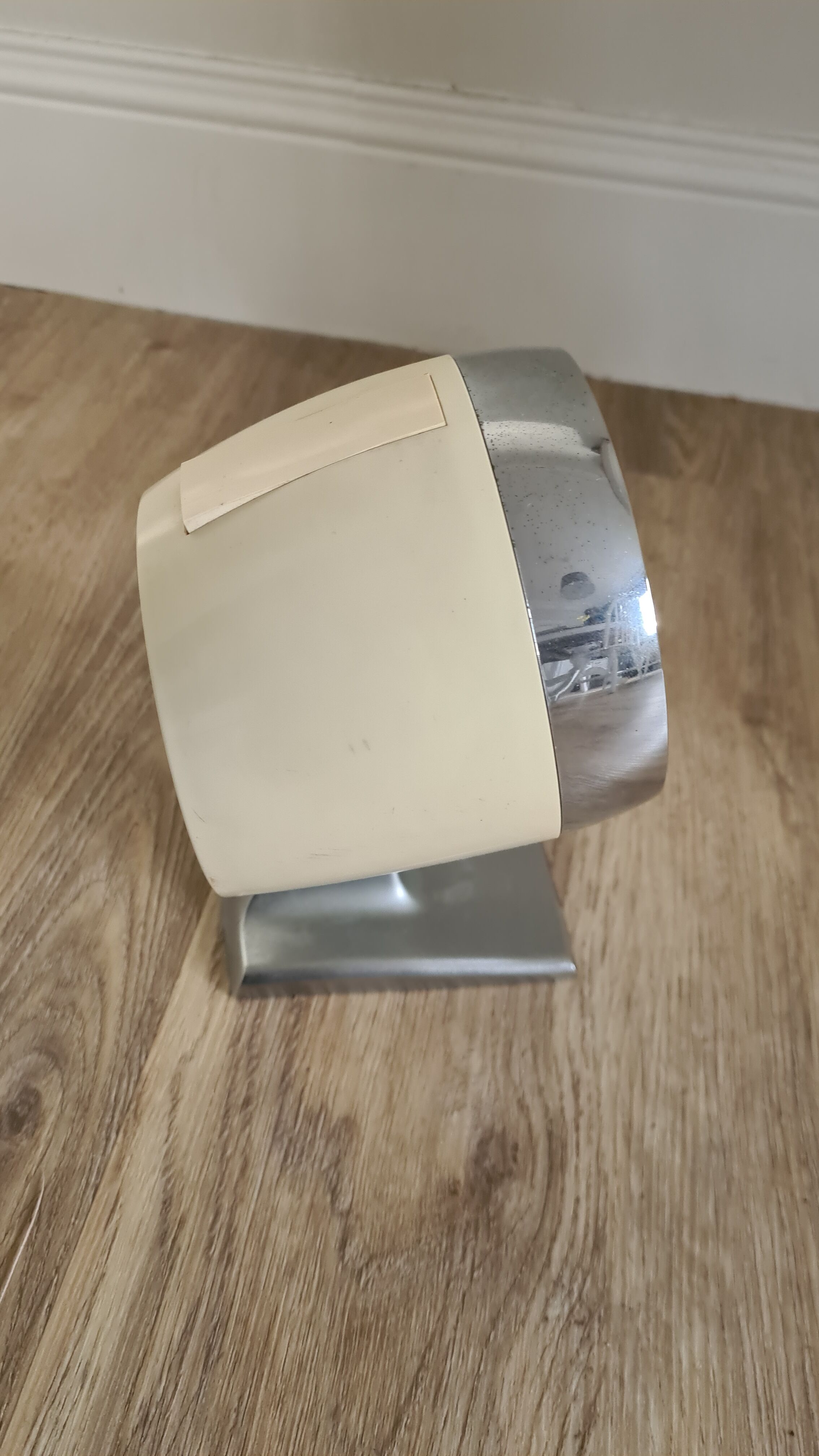 Old alarm clock Rhythm foot Tulip 70s Japan