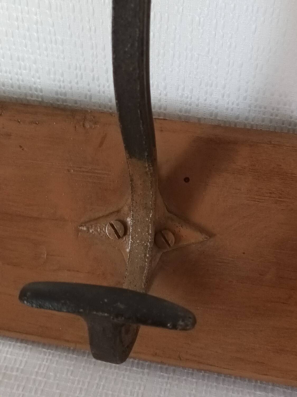 Vintage country wall coat rack