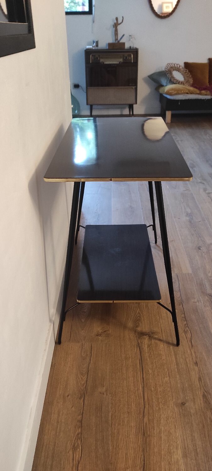 Vintage formica service