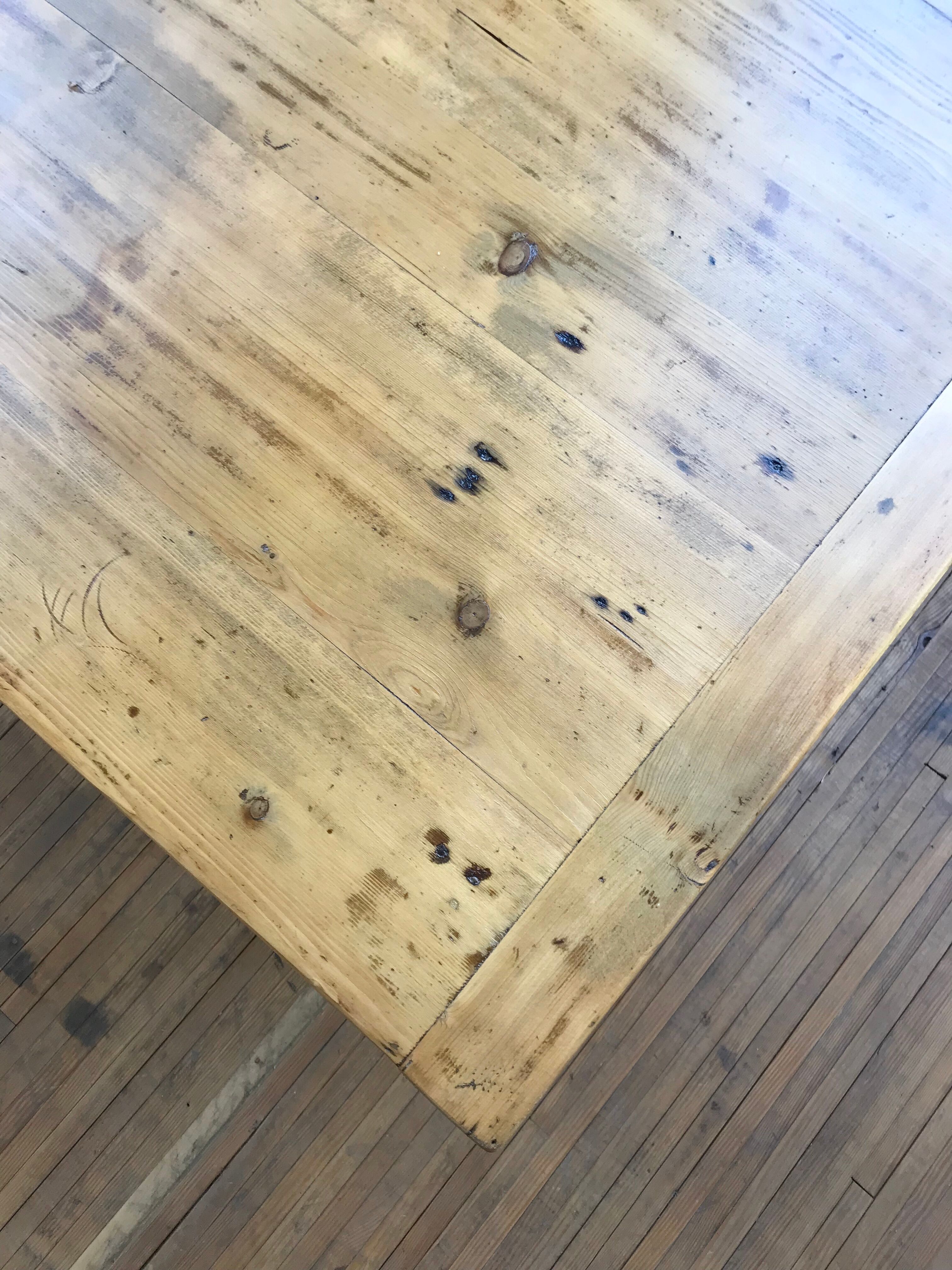 Turned legs farm table