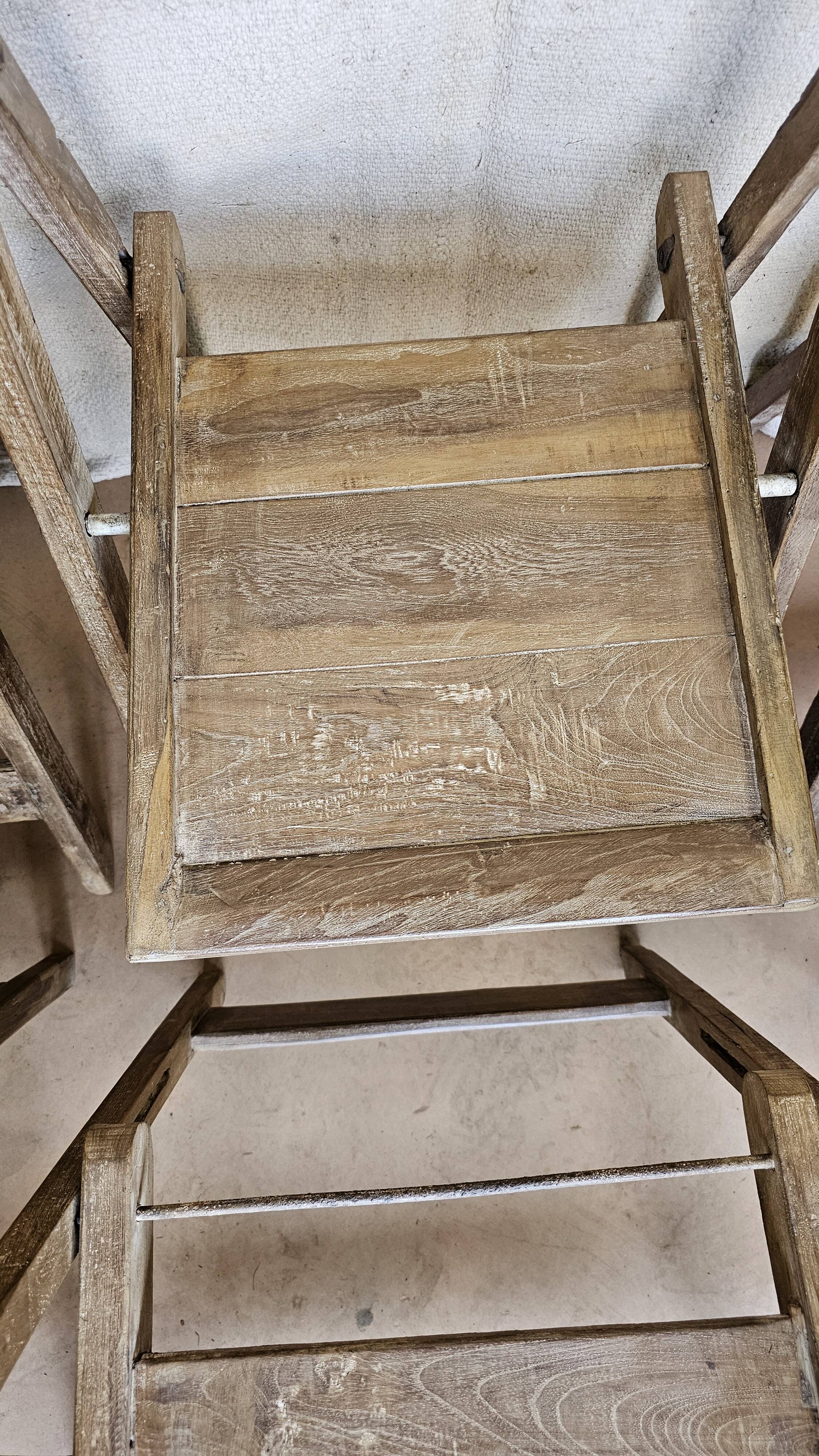 Set of 6 folding cinema chairs in teak