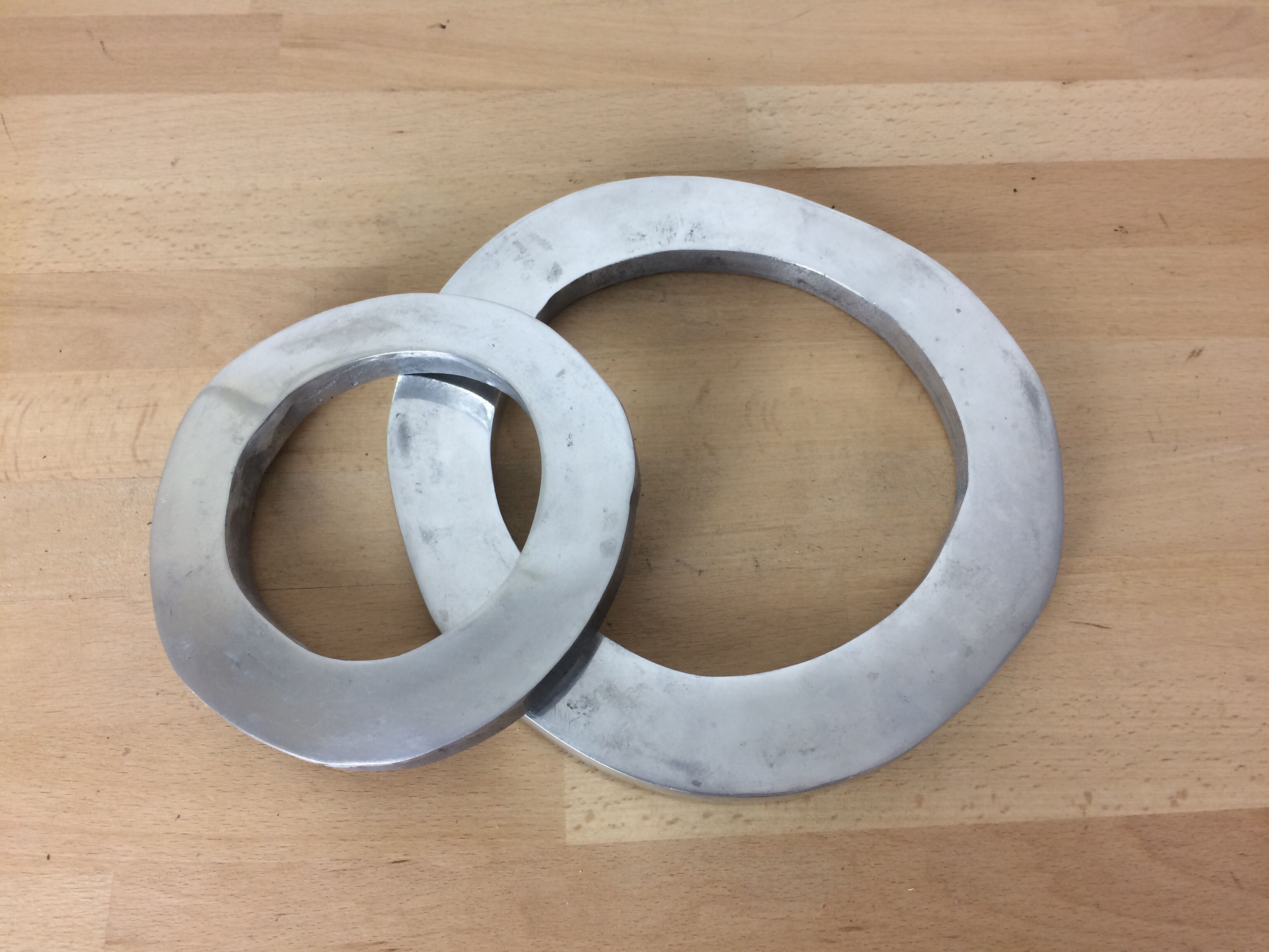 Under the vintage aluminium flat, organic circle