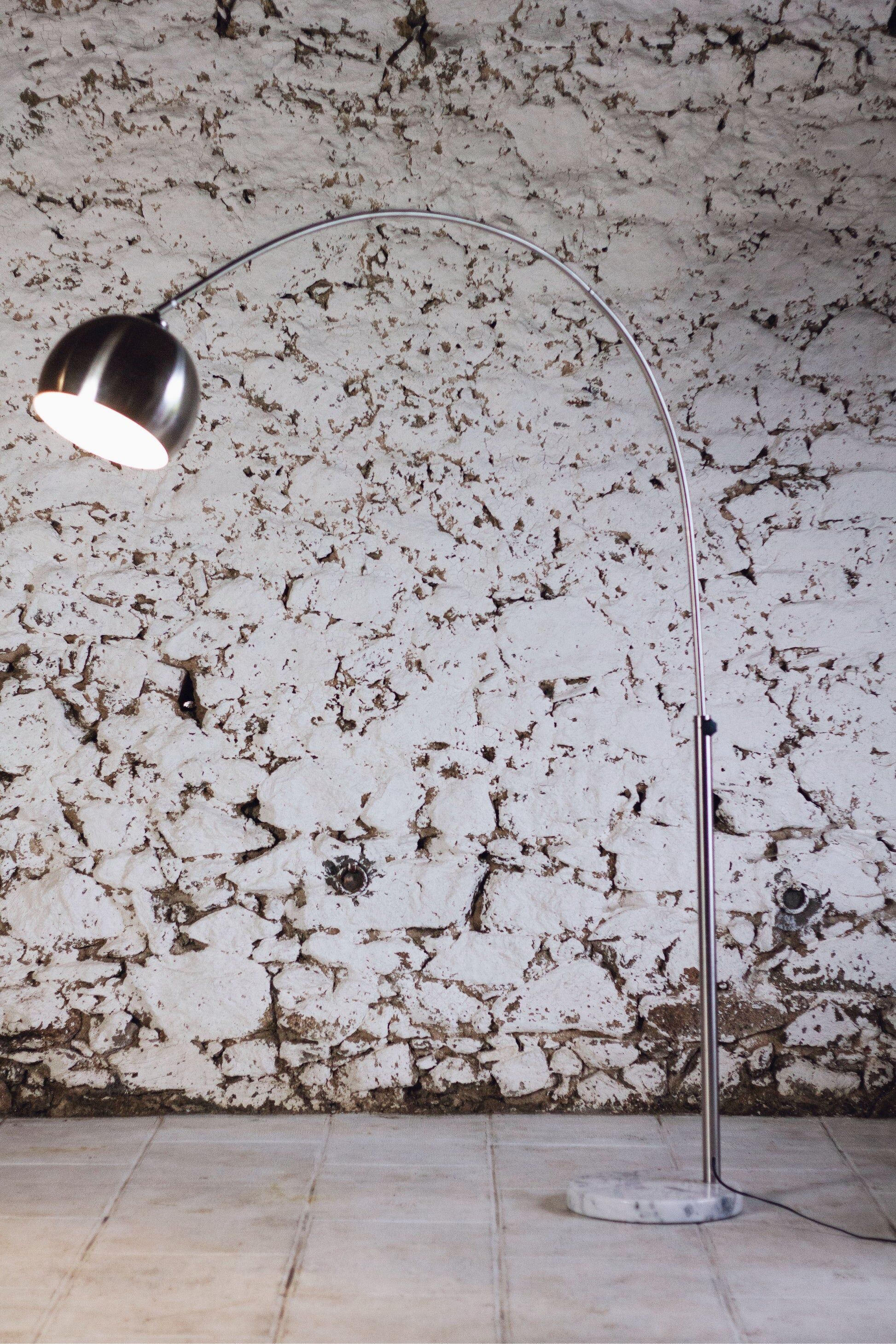 Arc floor lamp in chrome and marble, 1970