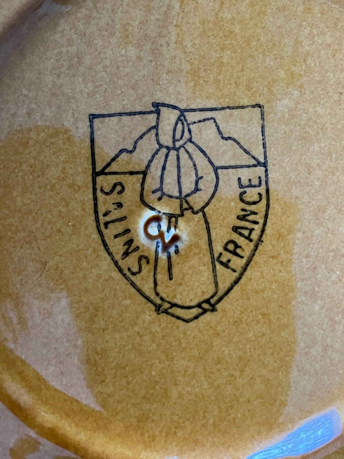 Large ceramic shell dish