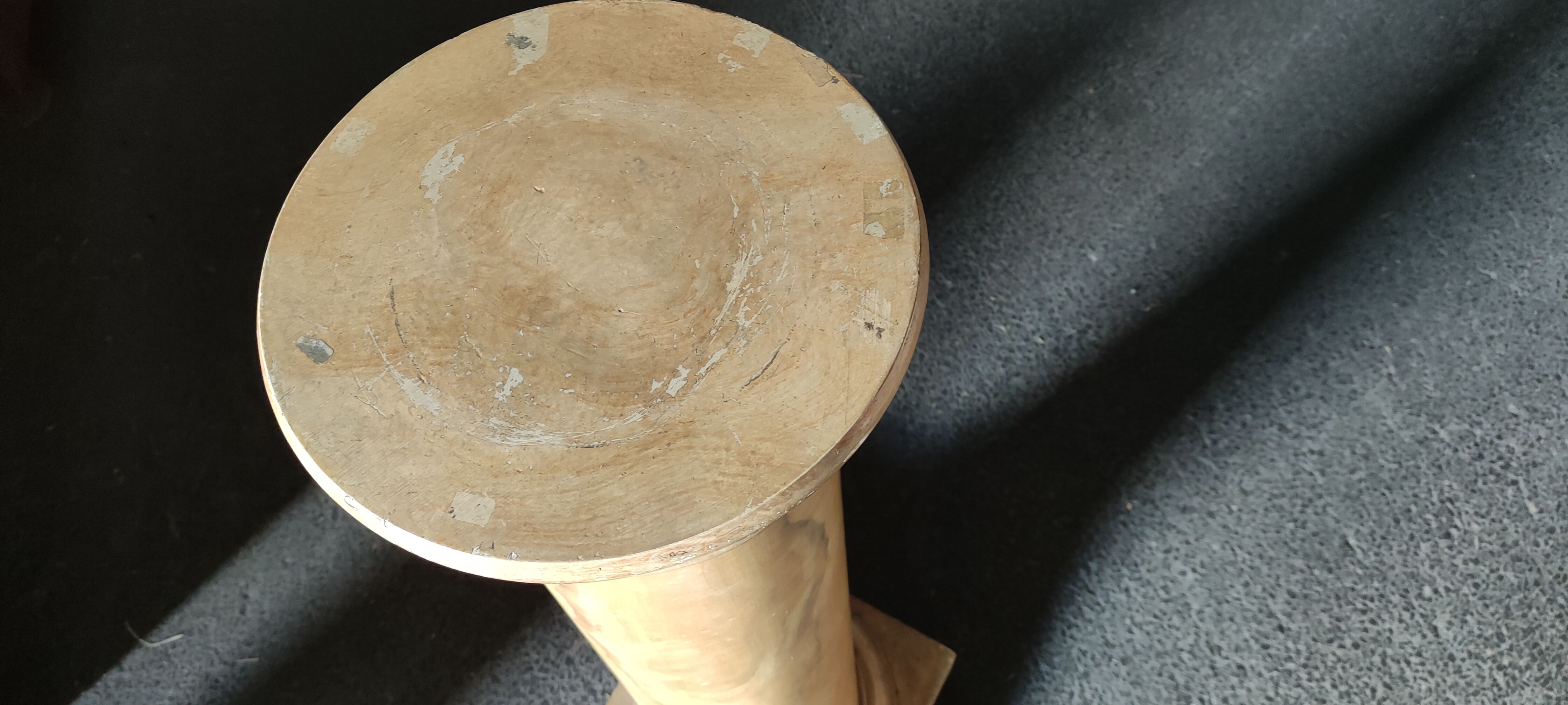 Terracotta column and decorative plaster