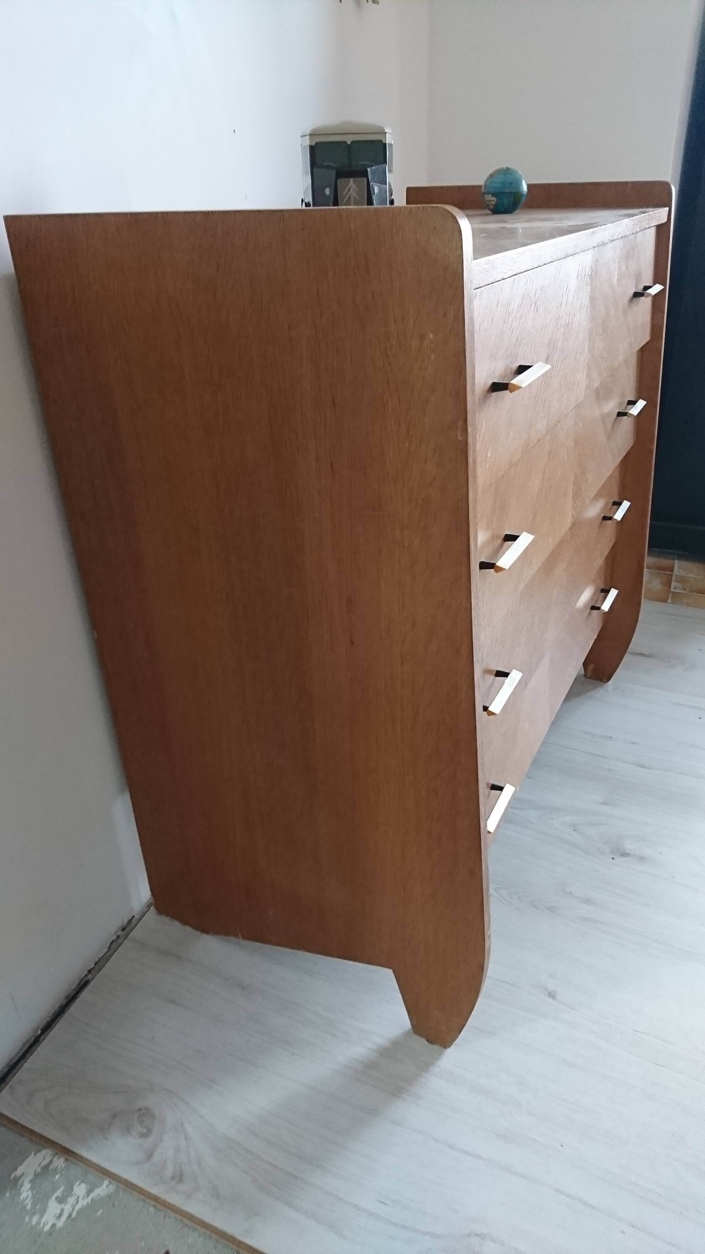 Commode vintage