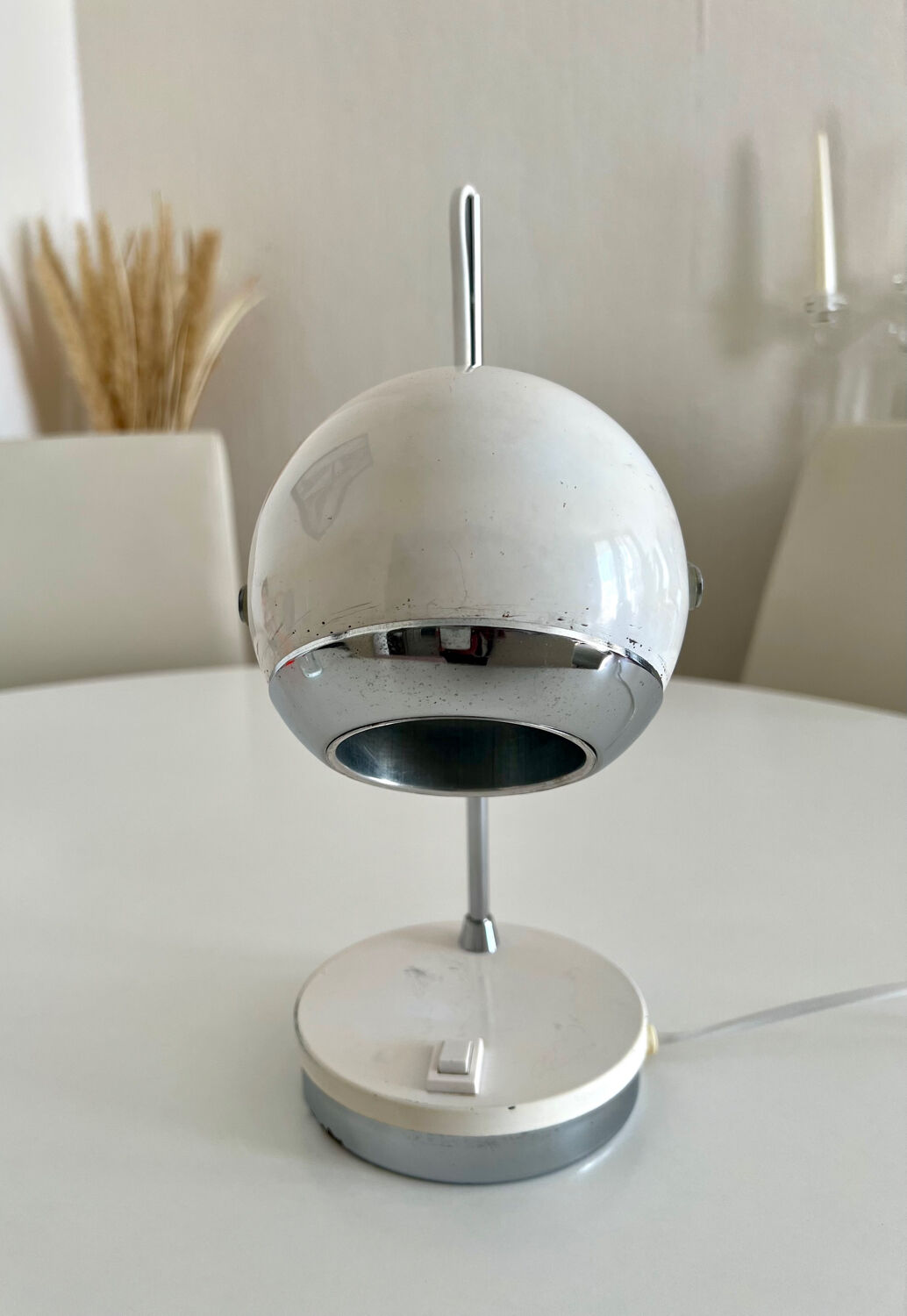 Italian adjustable eyeball lamp in chrome and opaline, 1970s.