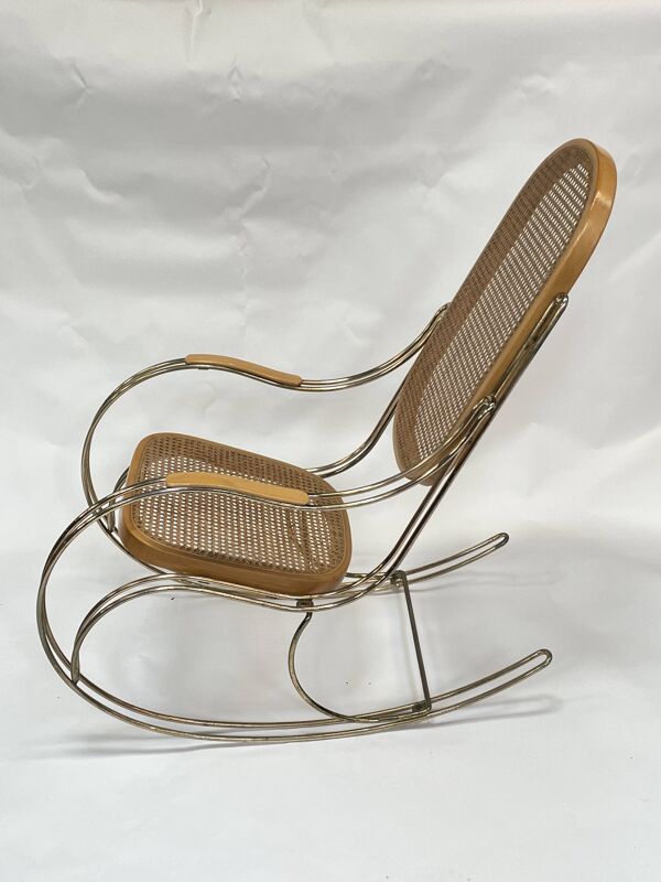 Rocking chair vintage en laiton et bois courbé 1970