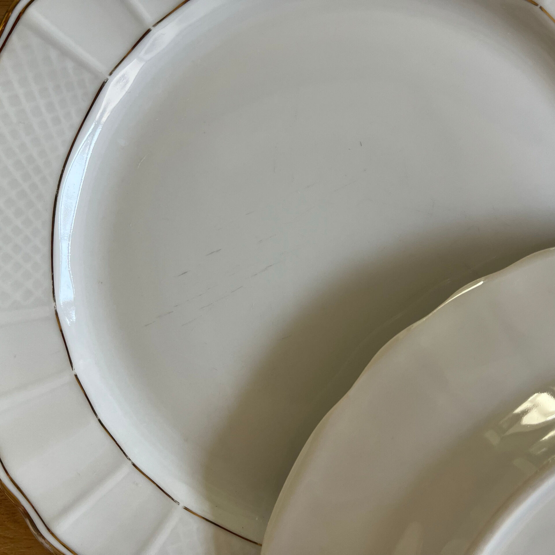 12 flat plates porcelain from Limoges Bernardaud