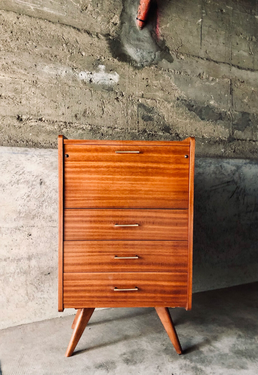 Vintage dressing table with tapered legs from around 1950-60.