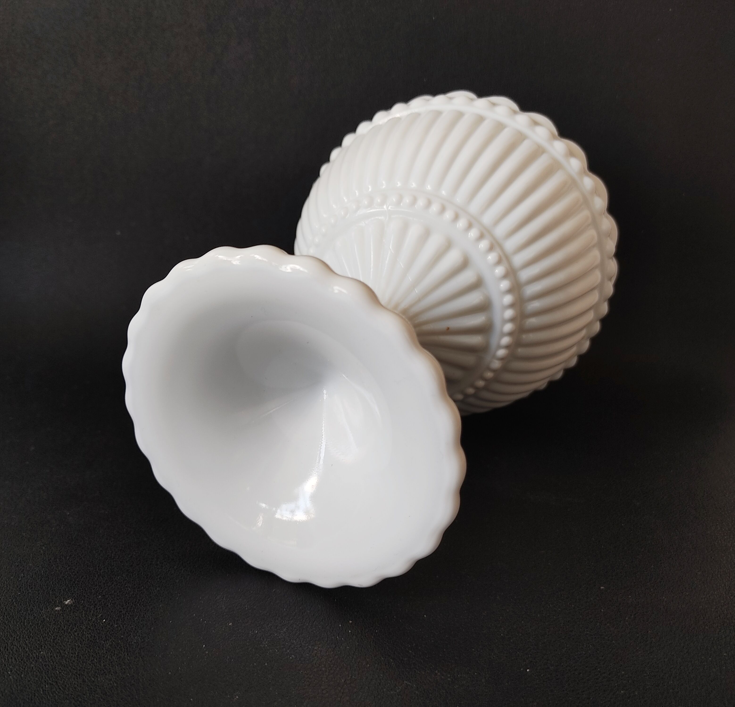 White opaline chalice cut 15.5 cm